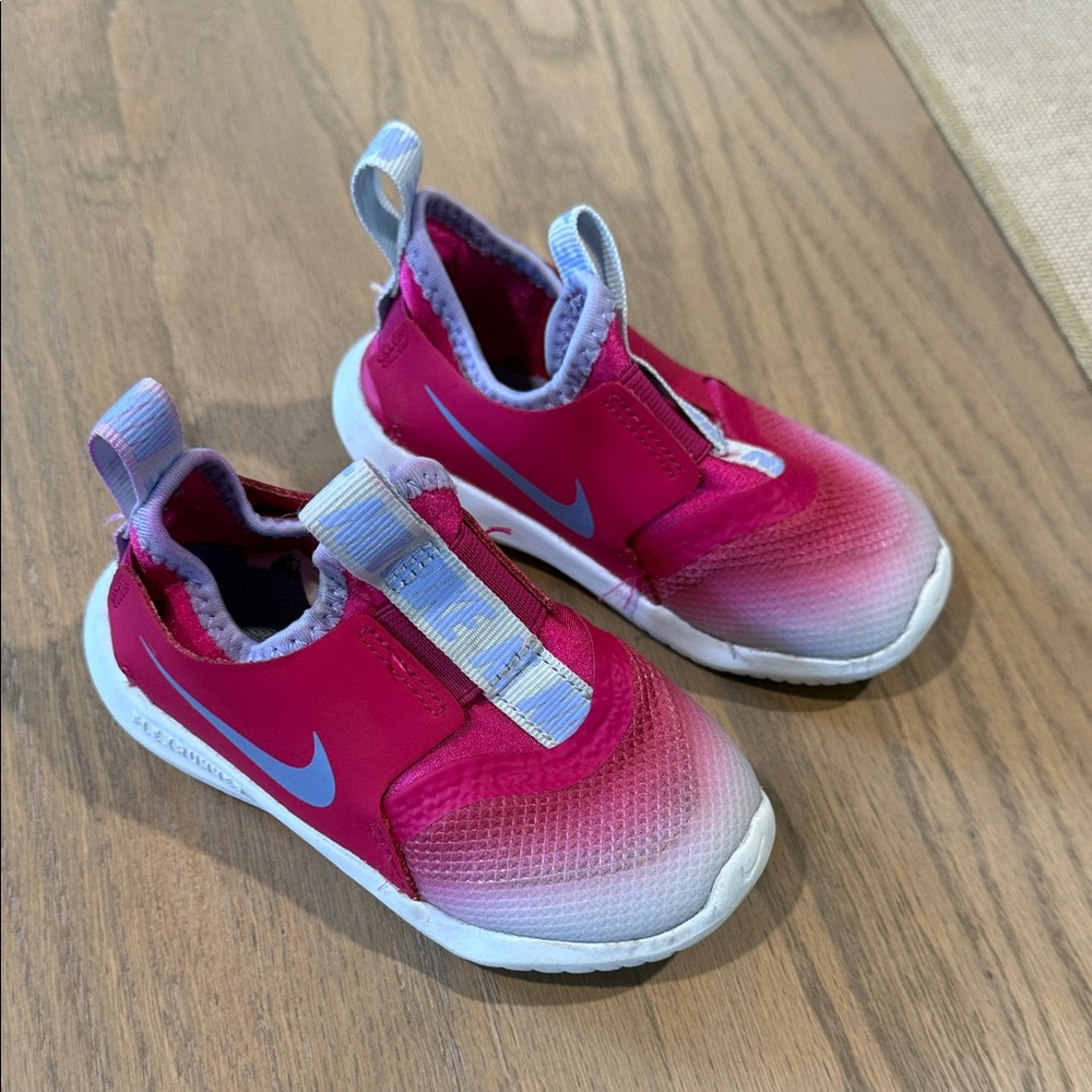 Nike Kids Pink and White Shoes FLEXRUNNER 7C